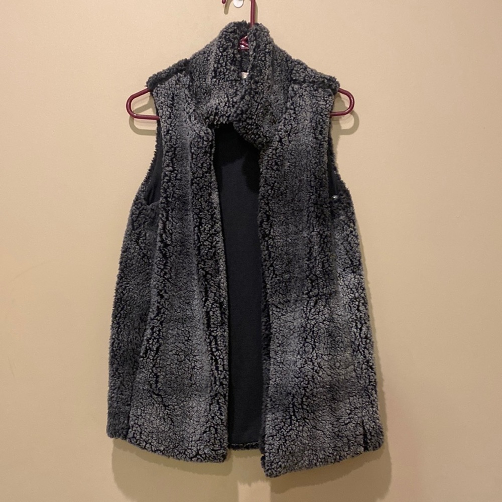 Altrd State Sherpa vest